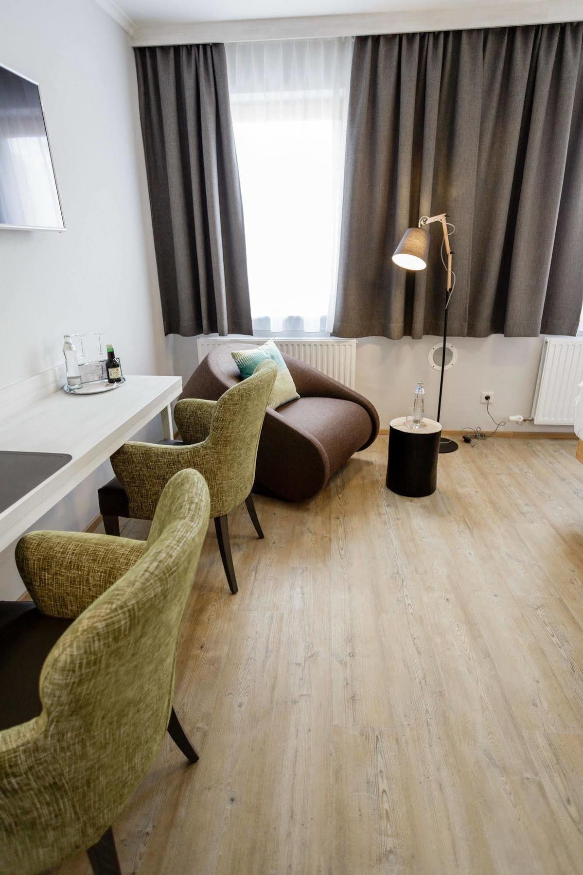 Der Stasta Hotel Виена Екстериор снимка